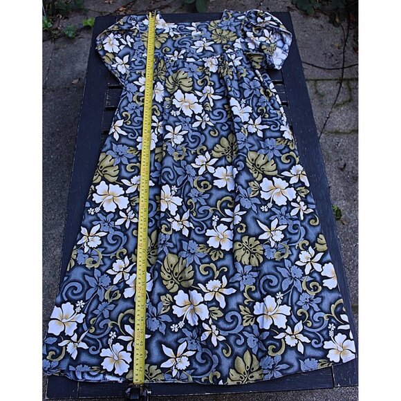 Hoku Hawaii - Women's Muu Muu-Style Kaftan Dress in Grey Hibiscus Print, Large - Picture 6 of 9